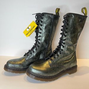 Rare Dr Martens Boots 1B99 Women’s Size 10 New With Tags 14 Hole Black Stitching